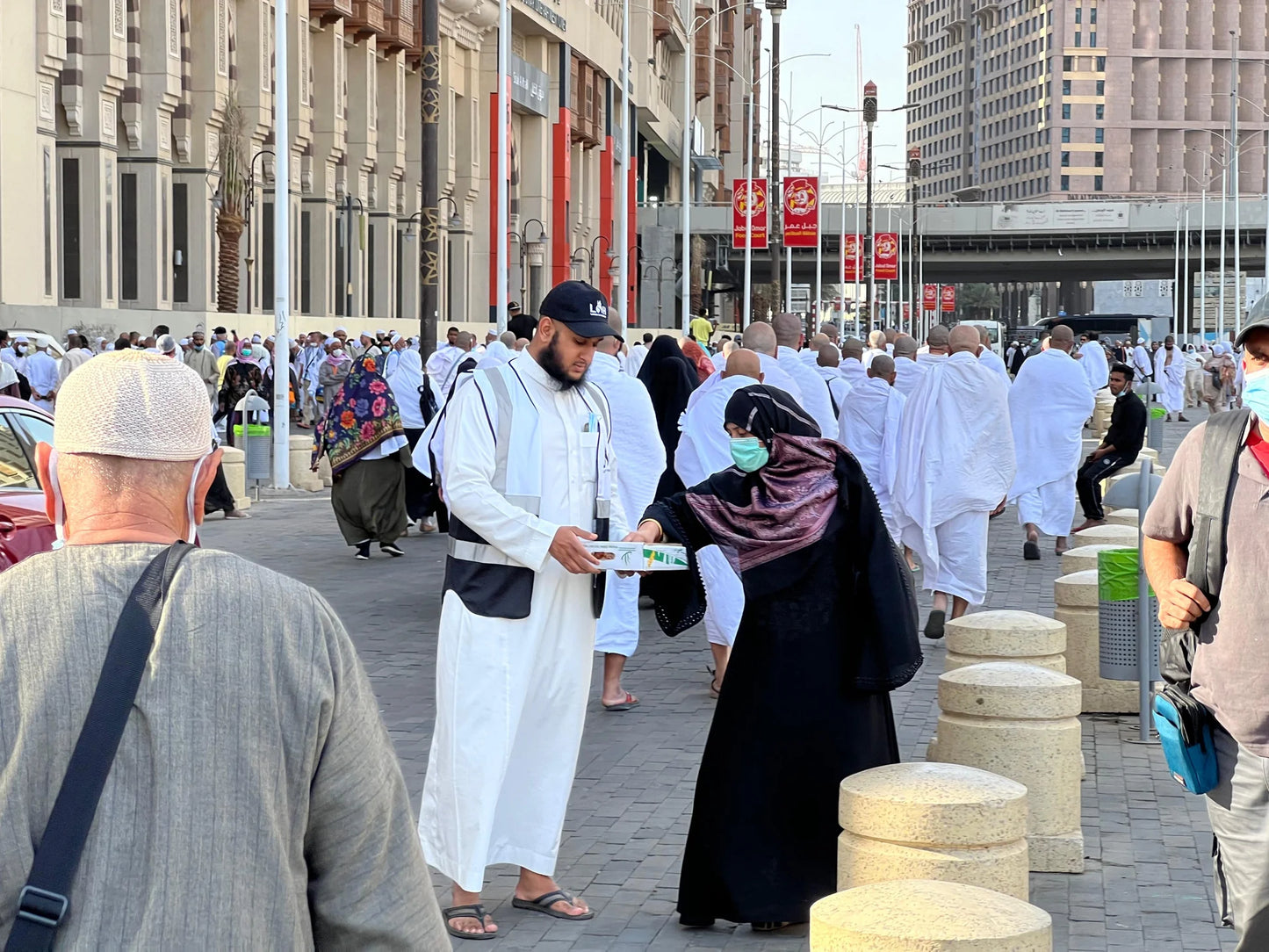 Donate Dates in Masjid al Nabwi – Feed Pilgrims in Madinah